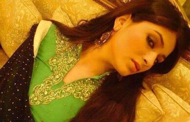 Paki beotches in salwar kameez