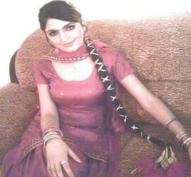 Paki beotches in salwar kameez