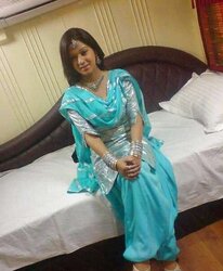 Paki beotches in salwar kameez
