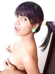 Glamorous Tobie - Showcasing off