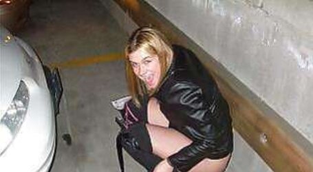 Teenagers Caught Going Piss