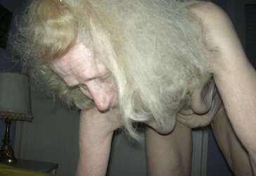 Old granny josee last fotos