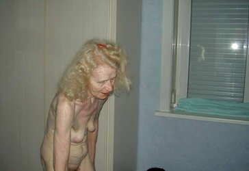 Old granny josee last fotos