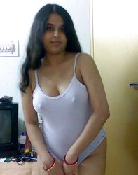 INDIAN SUPER-SEXY HOUSEWIFE