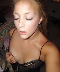 CURLY BLONDIE