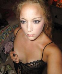 CURLY BLONDIE