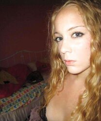 CURLY BLONDIE