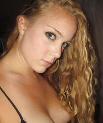 CURLY BLONDIE