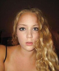 CURLY BLONDIE