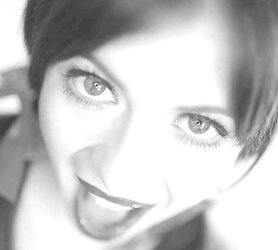 Fleshy eyes tell no lies (AMYKISS-BEVY)