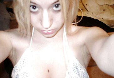 Platinum-Blonde Selfpics
