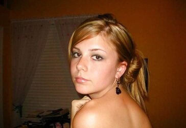 Lovely Blondie ChiX