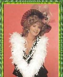 Splendid Retro Stunner - Carmen Chevalie