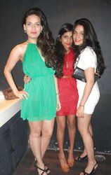 DESI INDIAN PAKI ARAB AMATUER BI-OTCHES TEENAGERS