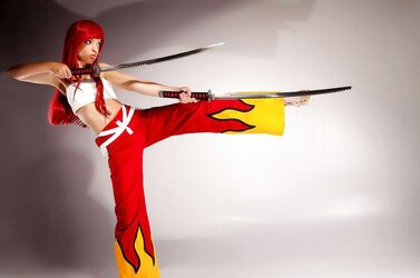 Erza Scarlett cosplay photos