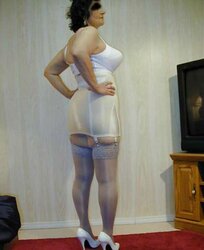 Nymph Dee - Girdle Queen