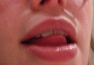 Wifey gobbling my penis while seeing Porn