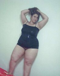 Super-Steamy Plumper From Lebanon