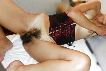 FLEDGLING MASSIVE FURRY MUMMY LABIA