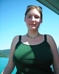 Huge-Boobed chicks no bare.