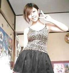 Super-Cute Japanese schoolgirl!