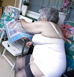 Lovin’ Jaw-Dropping Milf In Her Girdle