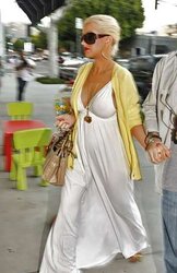 Christina aguilera post by tintop