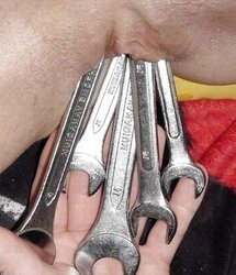 Objects In Pussys