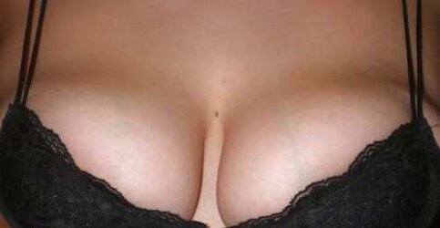 Gal their sell brassiere on the net