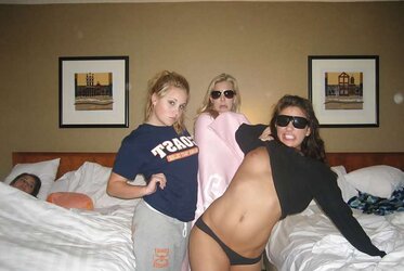 Display Your Titties