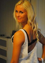 Danish teenagers-07-Public bare