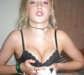 Danish teenagers-07-Public bare