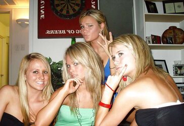 four teenager ladies from usa some of the hottest photos ever seen!