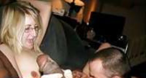 Cuckold facesitting