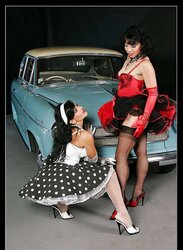 ASN Wonderful model EVE enjoys lezzies