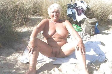 Huge-Boobed gals 185 (Saggy baps sensational)
