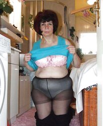 Meine x Hmaster Favoriten-Oma mit Strumpfhose