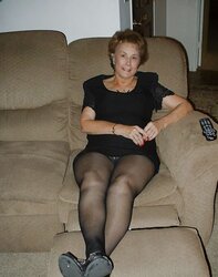 Meine x Hmaster Favoriten-Oma mit Strumpfhose