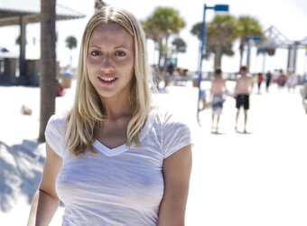 Nips - Pokies - Bare-Chested - Downblouse