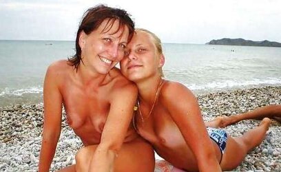 Mother or Daughter two Make your choice sate?