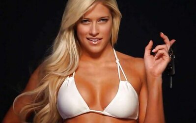 Kelly Kelly - WWE Biotch