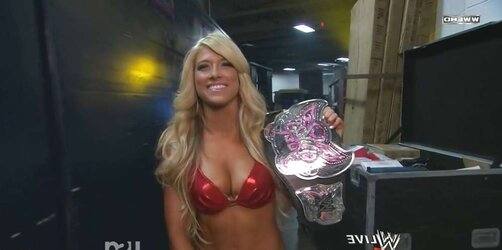 Kelly Kelly - WWE Biotch