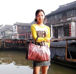 Chinese wifey gets porked while hubby not home