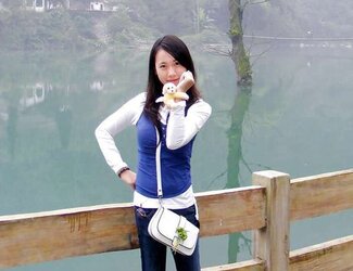 Chinese wifey gets porked while hubby not home