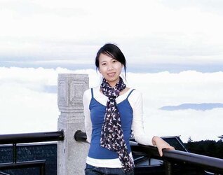 Chinese wifey gets porked while hubby not home
