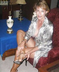 LUXURIOUS MUMMIES N MATURES