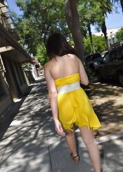 Uber-Sexy Asian Showcasing Outdoors