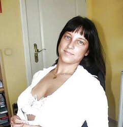 Areolas Knocker