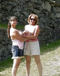 Areolas Knocker
