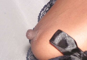 Seins .african bra-stuffers